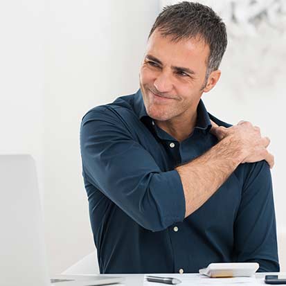 Mount Royal Village Family Chiropractic | Symptoms | Shoulder Pain